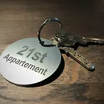 21st Apartment *